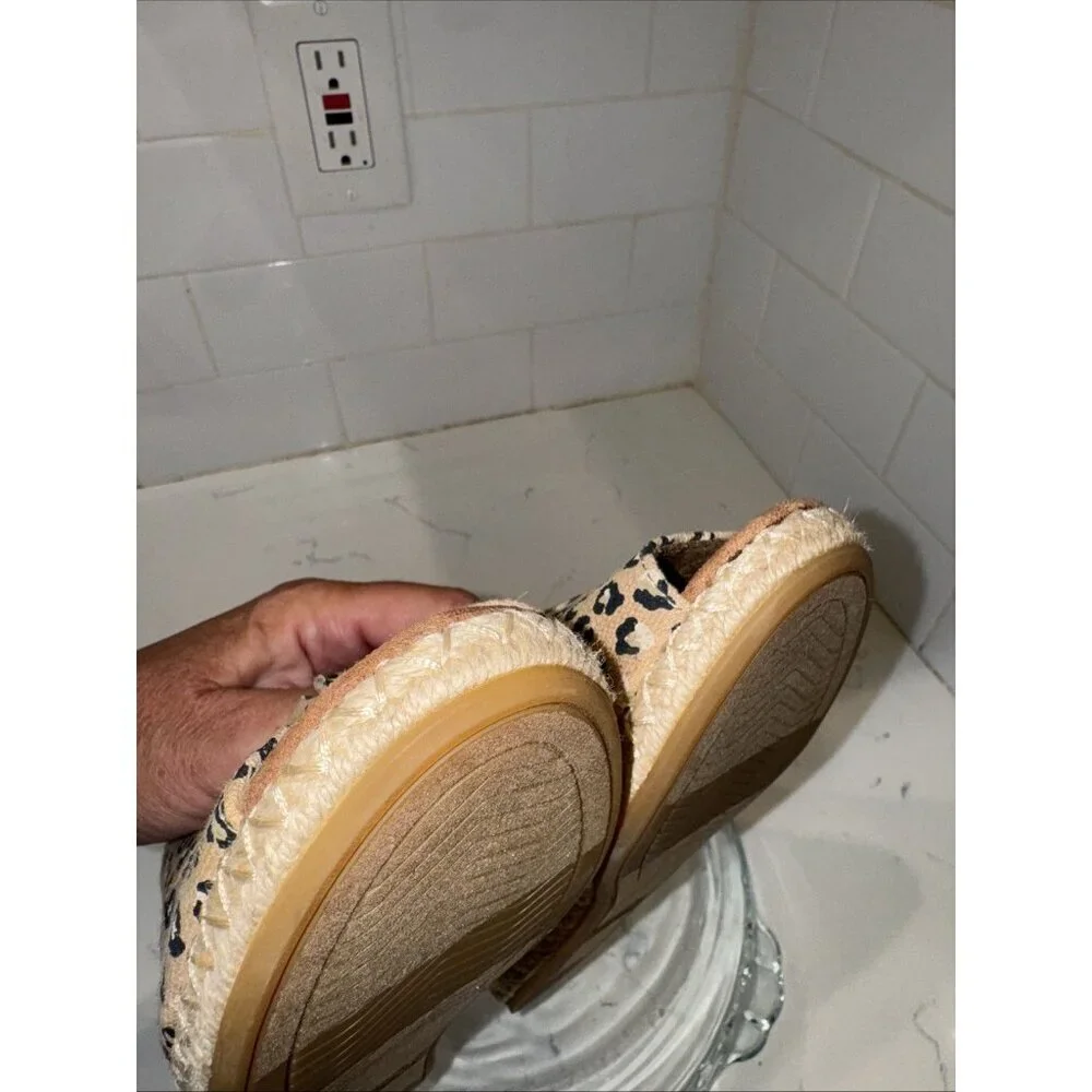 Toms Women Size 8 Michelle Cheetah Print Stacked Heel Slip On Wedge Peep Toe - Picture 12 of 14